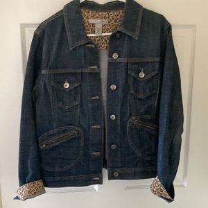 Comes from Chicos size 2